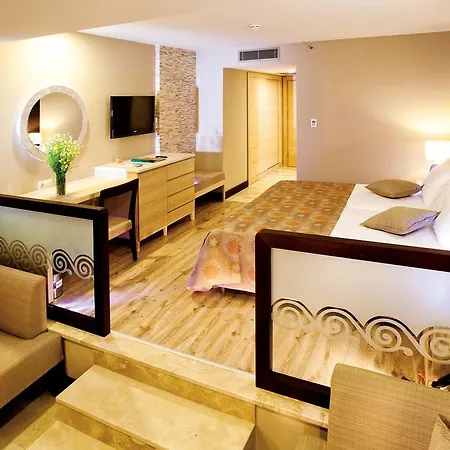 Semesteranläggning (resort) Club Melas Prive 5*