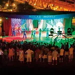 Club Melas Prive Side