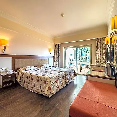Club Melas Prive 5* Side