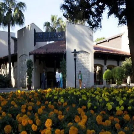 Club Melas Prive Side