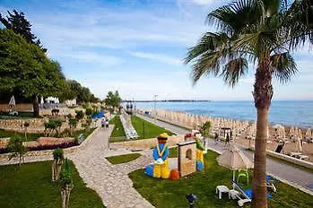 Club Melas Prive Resort Side